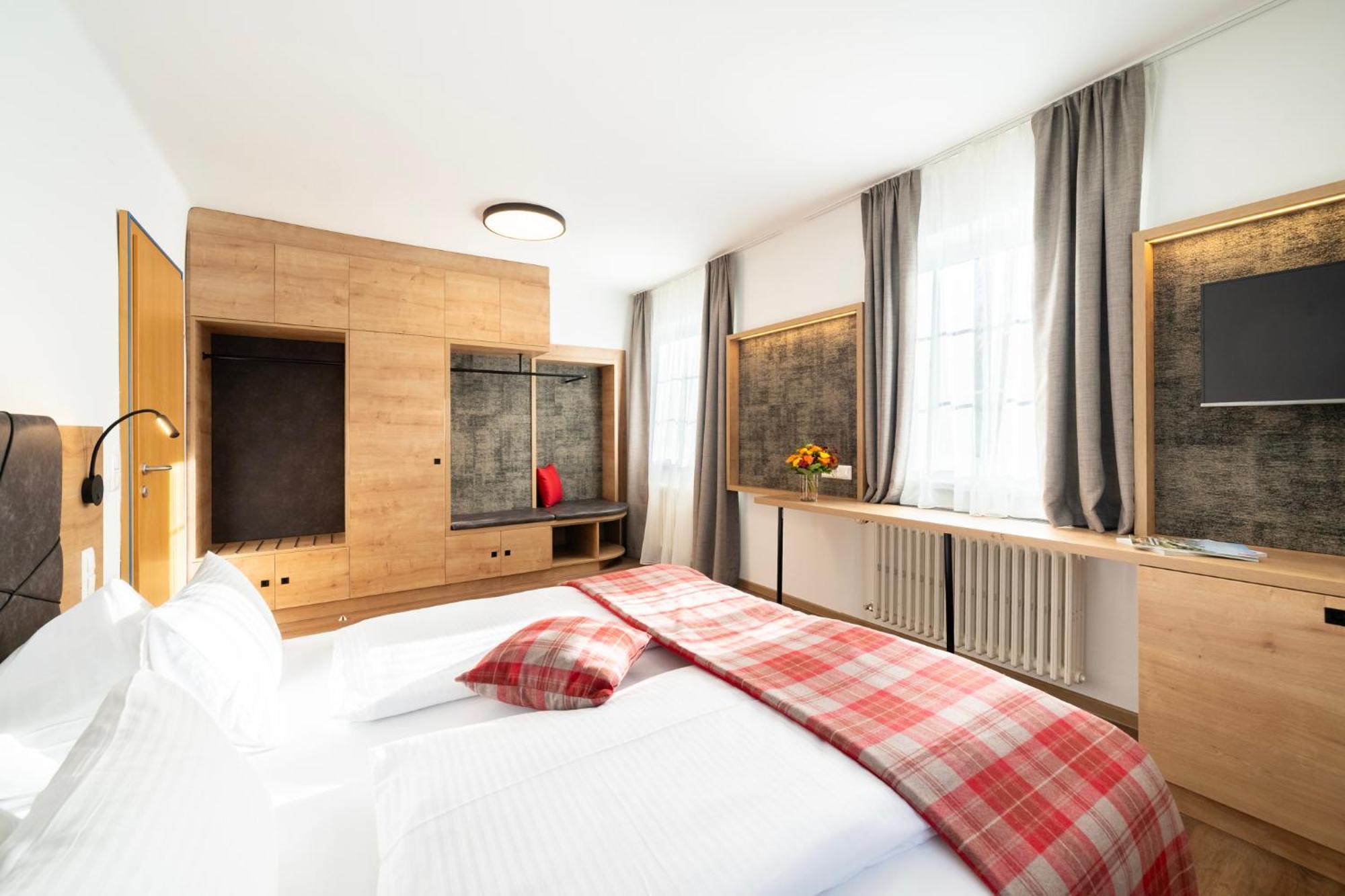 Hotel Alte Post Feld am See Ngoại thất bức ảnh