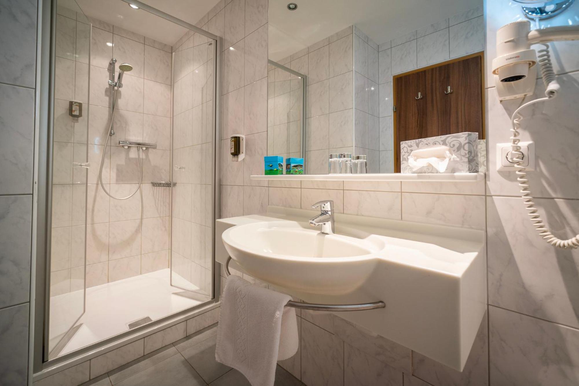 Hotel Alte Post Feld am See Ngoại thất bức ảnh
