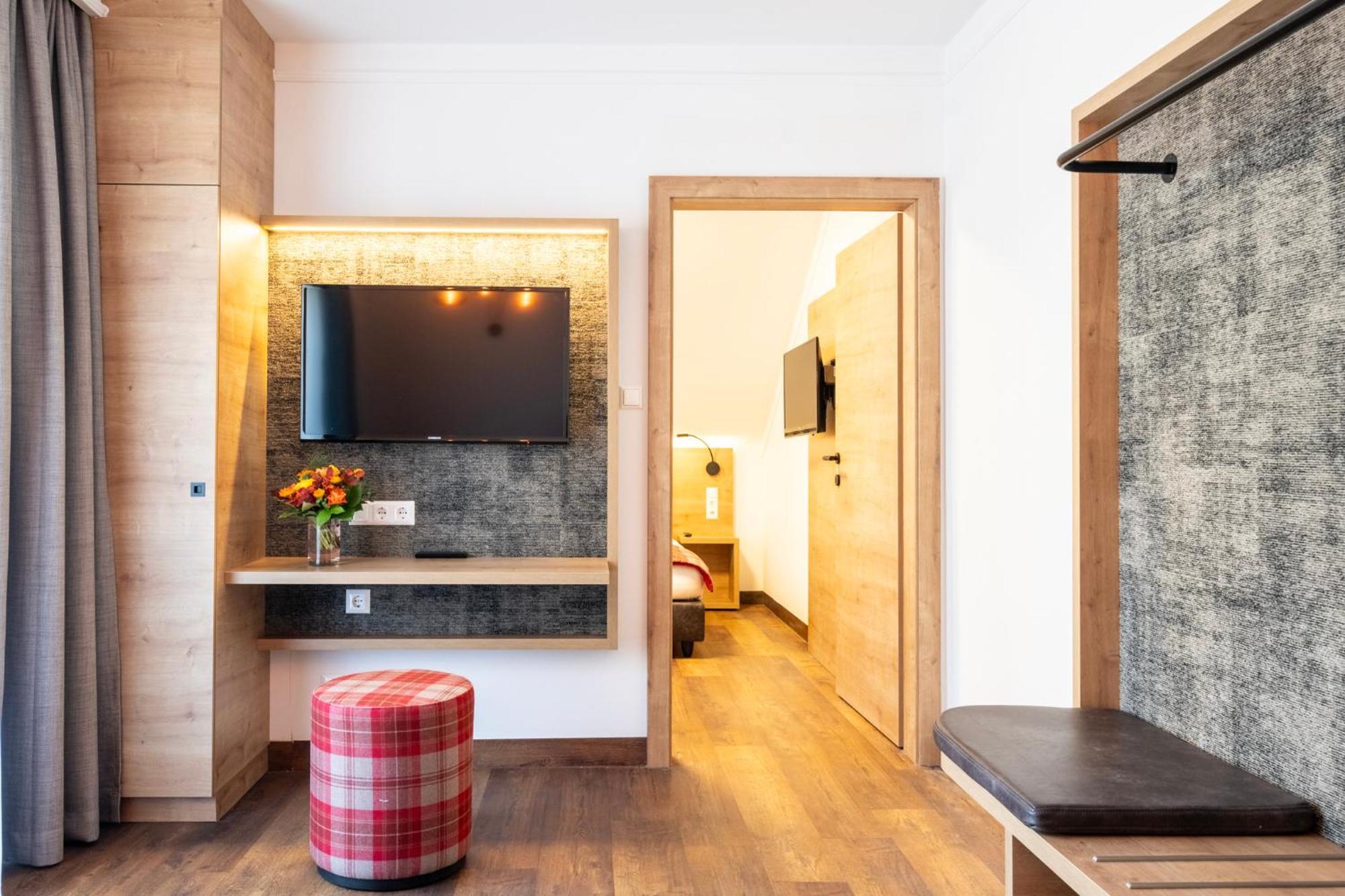 Hotel Alte Post Feld am See Ngoại thất bức ảnh